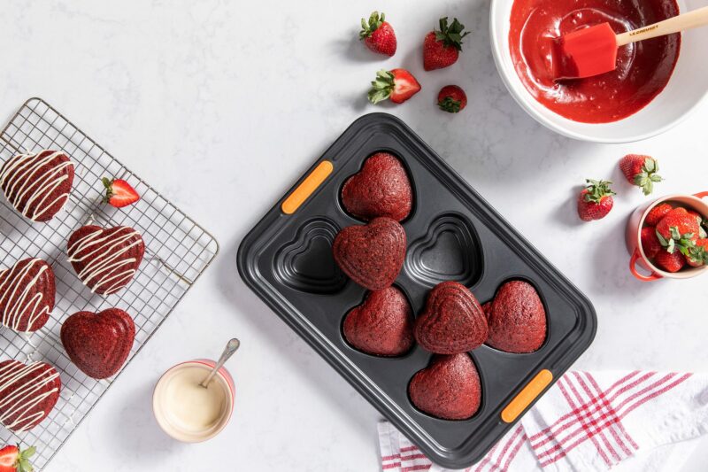 LC-P02-A_TIERED HEART CAKELET PAN