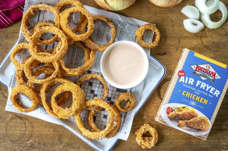 Onion Rings with Spicy Dipping Sauce_Shot3