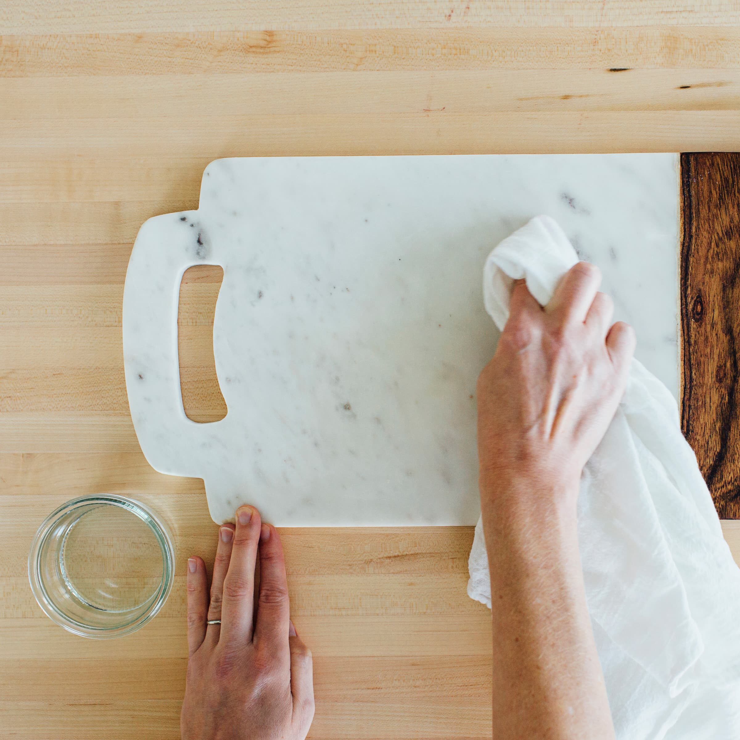 Wash-Cutting-Board